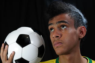 爱游戏官方网站入口登录-NBA最佳新秀竞争激烈 三人数据旗鼓相当，nba最佳新秀含金量